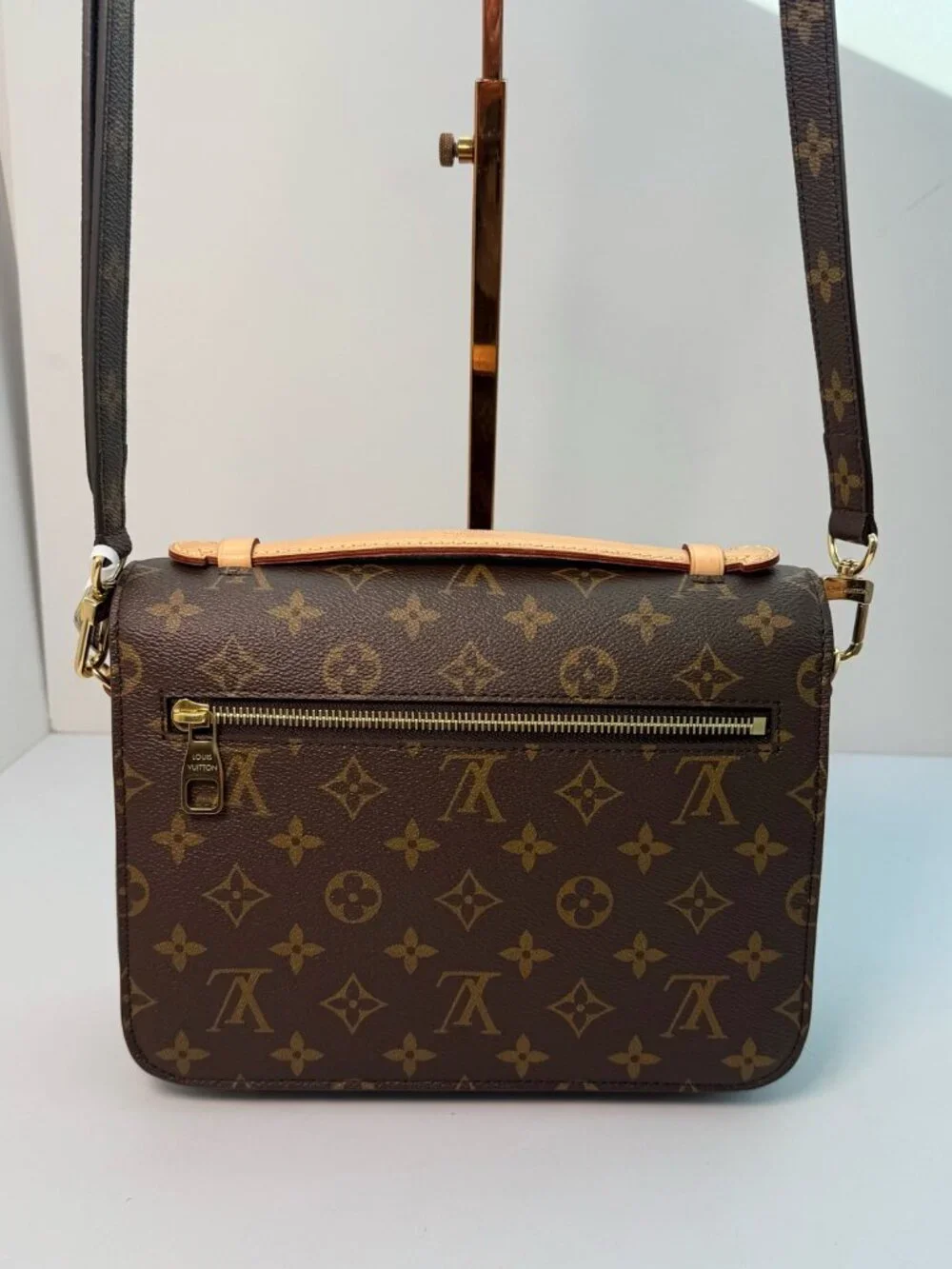 Louis Vuitton Pochette Métis Classic Monogram Coated Canvas Messenger Bag
